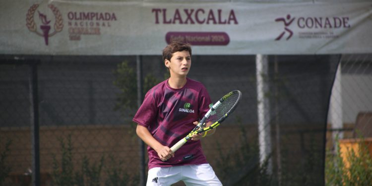 Sinaloa con balance positivo en el segundo día de tenis en Huamantla