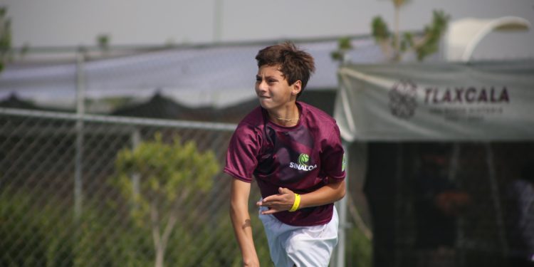 Sinaloa con balance positivo en el segundo día de tenis en Huamantla