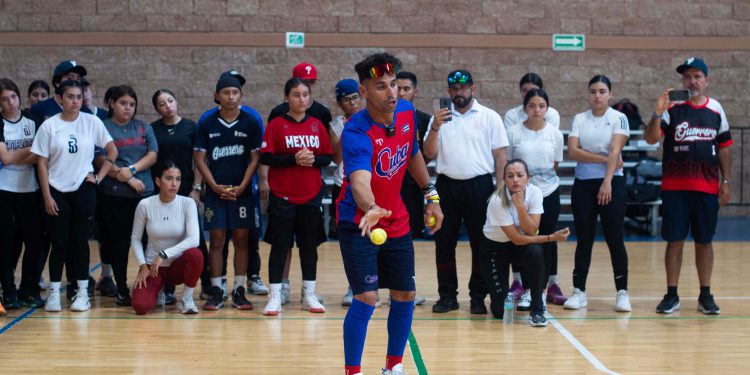 Sinaloa fortalece su liderazgo en Béisbol 5 con curso internacional encabezado por Briandy Molina