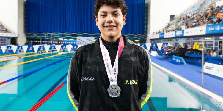 BRYAN MEZA Y DE NUEVO PALOMA LUNA DAN MEDALLAS EN NATACIÓN PARA SINALOA EN OLIMPIADA NACIONAL CONADE 2025