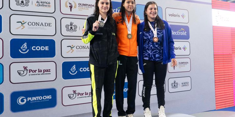 BRYAN MEZA Y DE NUEVO PALOMA LUNA DAN MEDALLAS EN NATACIÓN PARA SINALOA EN OLIMPIADA NACIONAL CONADE 2025