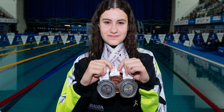 BRYAN MEZA Y DE NUEVO PALOMA LUNA DAN MEDALLAS EN NATACIÓN PARA SINALOA EN OLIMPIADA NACIONAL CONADE 2025