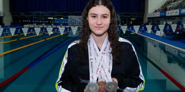 BRYAN MEZA Y DE NUEVO PALOMA LUNA DAN MEDALLAS EN NATACIÓN PARA SINALOA EN OLIMPIADA NACIONAL CONADE 2025