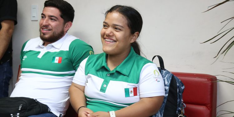 Regresan a Sinaloa los para atletas que brillaron en el Grand Prix de París