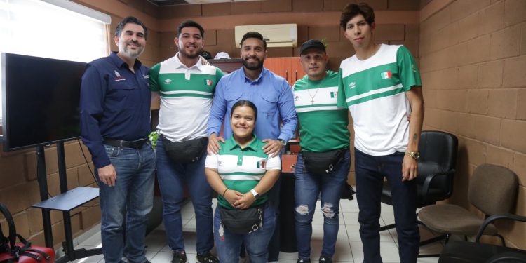 Regresan a Sinaloa los para atletas que brillaron en el Grand Prix de París