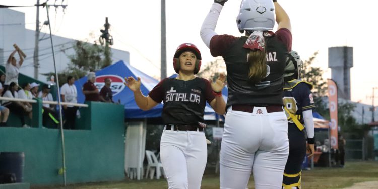 Oswaldo Pérez se cubre de gloria; lanza sin hit ni carrera a Guerrero