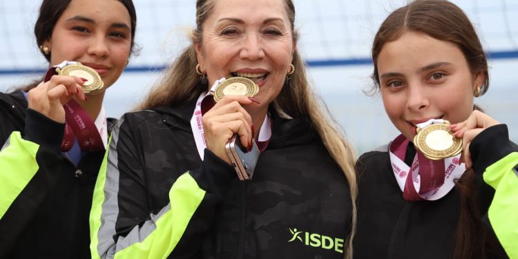 Obtiene Sinaloa cuatro medallas en Voly de Playa
