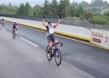 AKARI VALENZUELA Y EQUIPO SINALOENSE BRILLAN EN CICLISMO DE RUTA EN OLIMPIADA NACIONAL