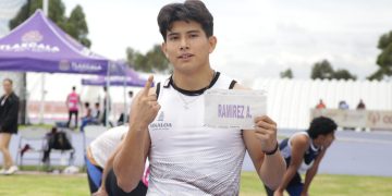 Ángel Ramírez hace historia con oro e impone marca en los 110 metros con vallas