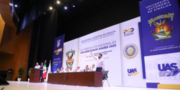 Presente Director del ISDE en Premio al Mérito Deportivo Universitario 2025