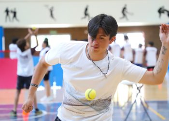 Comparten medallista de ON sus conocimientos en Beisbol 5