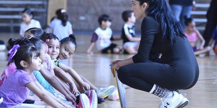 Niñez sinaloense vive con éxito pruebas de iniciación deportiva en el CAR, María del Rosario Espinoza
