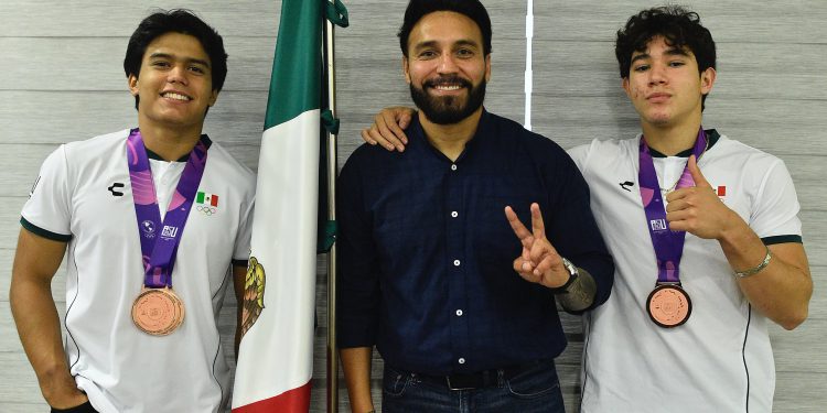 Recibe Julio Cascajares a medallistas sinaloenses de Panamericanos Junior