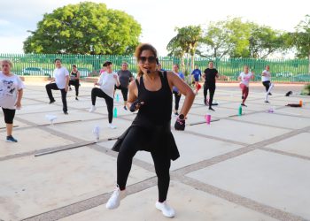 PROMUEVE ISDE EL BAILE DEPORTIVO PARA IMPULSAR LA MOVILIDAD Y EL BIENESTAR