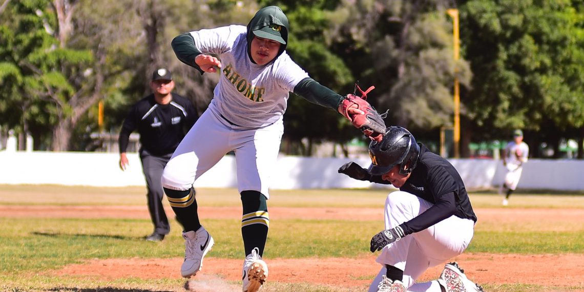 LANZA LESLIE GÁMEZ JOYA DE PITCHEO EN LOS ZONALES