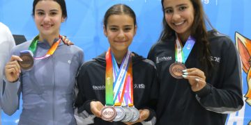 LAS HERMANAS LUNA CIERRAN CON BROCHE DE ORO LA NATACIÓN PARA SINALOA