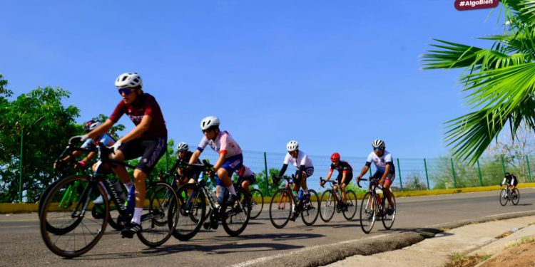EXITO ROTUNDO EL SERIAL DE CICLISMO EN VELODROMO CULIACÁN ESTE FIN DE SEMANA.