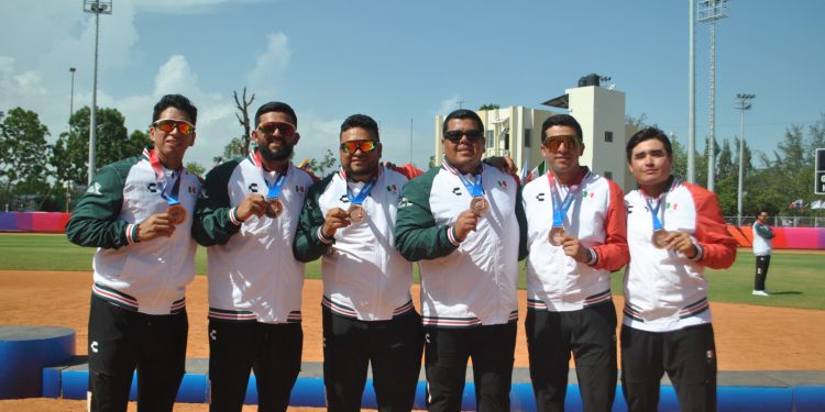 SINALOA APORTA TALENTO EN LA CONQUISTA DEL BRONCE EN SOFTBOL EN LOS JCC