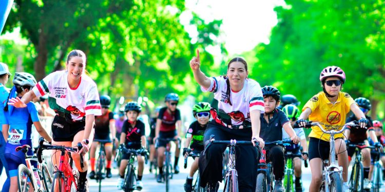 MAS DE 300 CICLISTAS, JUNTO A LAS INTERNACIONALES LUZ DANIELA Y ANTONIETA GAXIOLA, EN EL CAMPEONATO ESTATAL DE CICLISMO INFANTIL