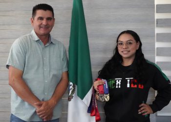 JULISSA PADILLA DESTACA EN CAMPEONATO NORTEAMERICANO DE POWERLIFTING EN CANADÁ