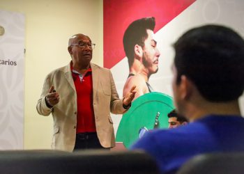 FORTALECEN A ENTRENADORES DE ATLETISMO EN SINALOA CON CAPACITACIÓN PARA LANZADORES JUVENILES