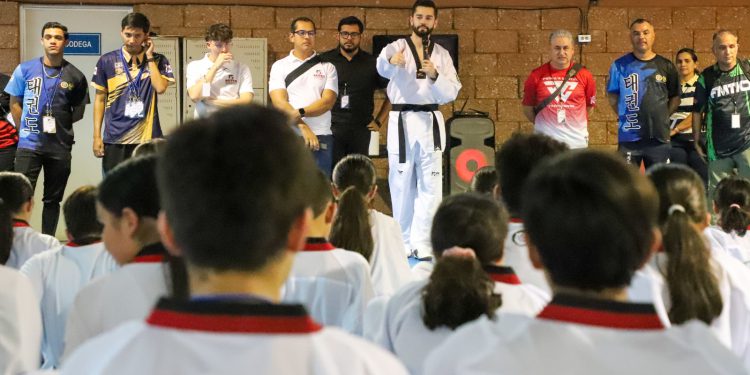 SE FORTALECERÁ EL TAEKWONDO SINALOENSE CON ESTE SEMINARIO: NÉSTOR PICOS